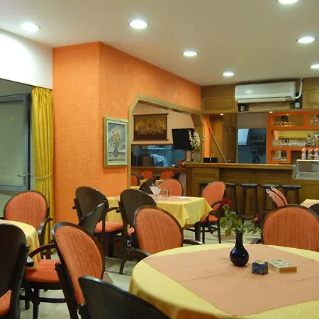 Venus فندق Paralía